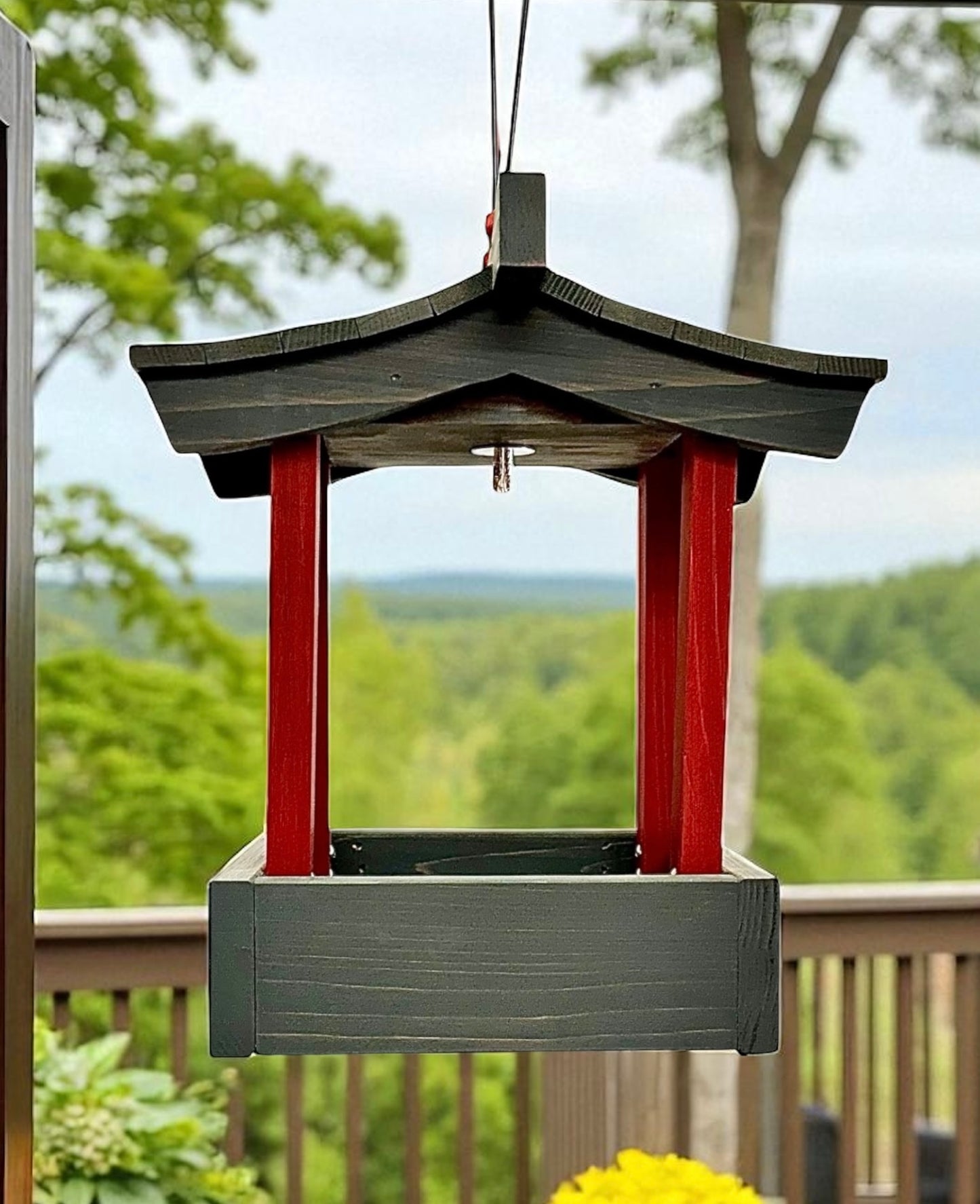 Yagura Bird Feeder